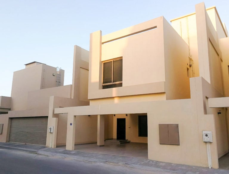 House me villa for sale in Aali
