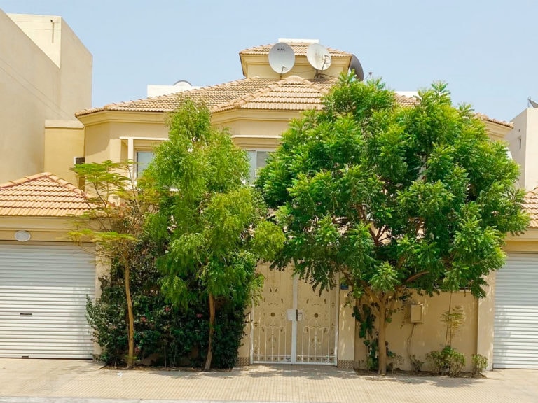 Villa For Sale In Riffa