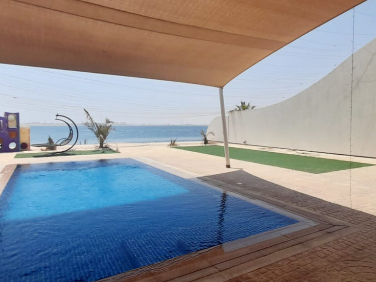 Luxury Villa for Rent in Durrat Al Bahrain With Swimming Pool