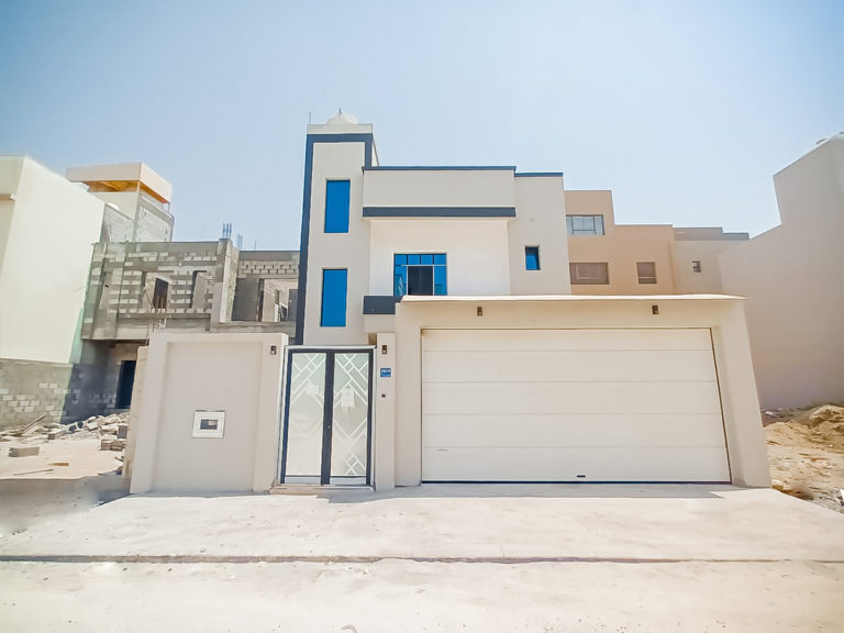 Stunning 4 Bedrooms Villa For Sale in Jid Al Haj