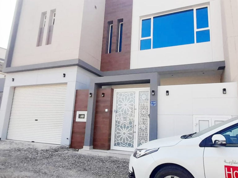Modern Elegant 3 Bedrooms Villa for Sale in Sitra Marqouban 