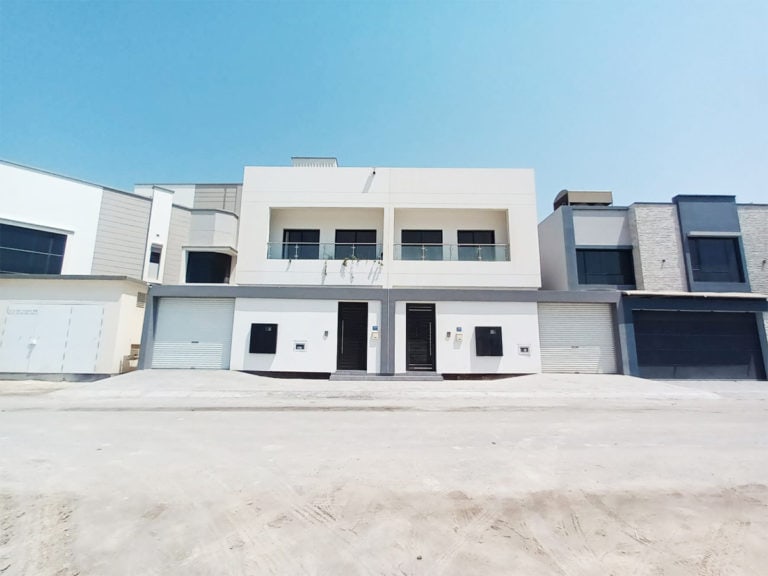 Villa for Sale in Hamad Town