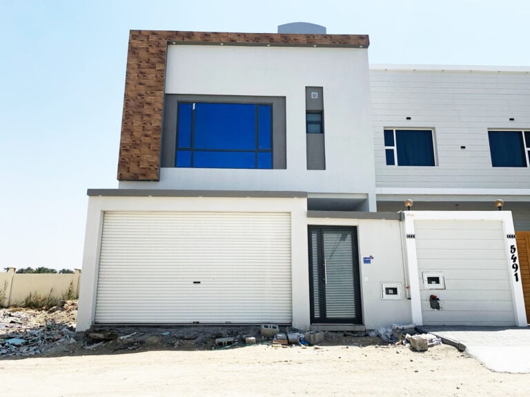 Luxury 4 Bedrooms Villa for Sale in Malkiyah - Prime Location 