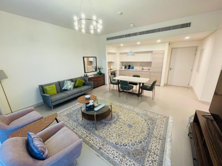 2 Bedrooms Luxury Apartment for Rent in Marassi