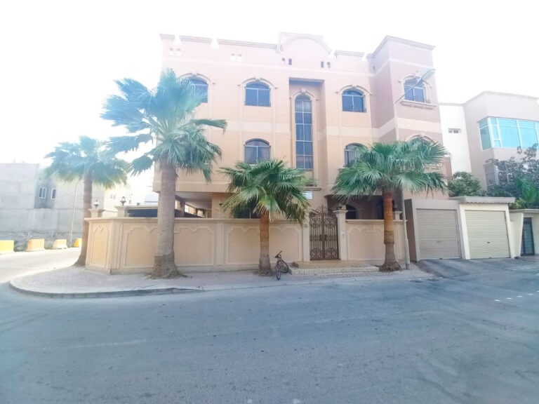 3 Bedrooms Apartment Available for Rent in Bu Quwah area