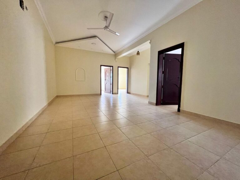 Spacious 2 bedroom apartment for rent in jeblat habshi