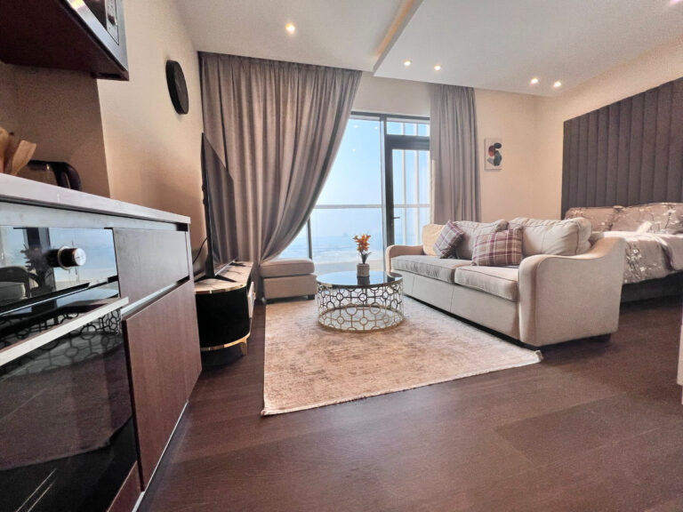 Stunning Luxury 1 Bedroom Studio Apartment for Rent in Juffair