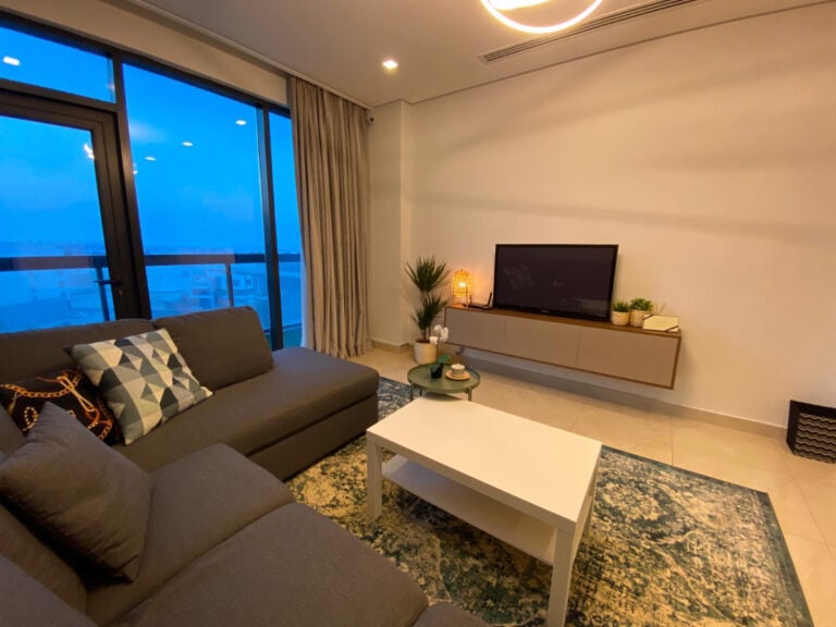 Amazing 2 Bedrooms Apartment for Sale in Amwaj