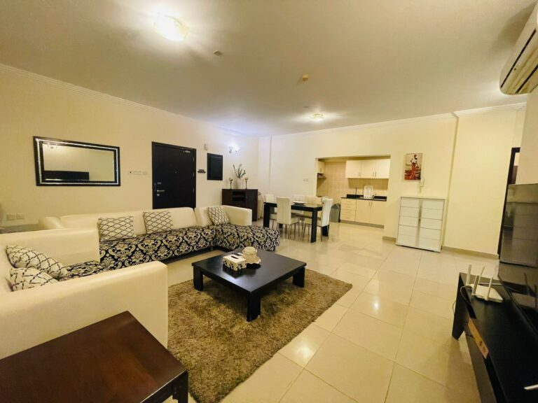 2 Bedrooms Apartment in Juffair With Balcony