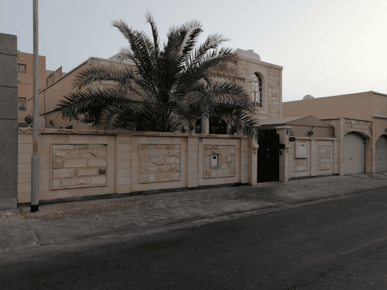 Luxury Villa For Sale in Sanad | 4 Bedrooms