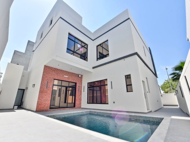 Luxury Modern Villa for Sale in Saar Area | 565 SQM | House me