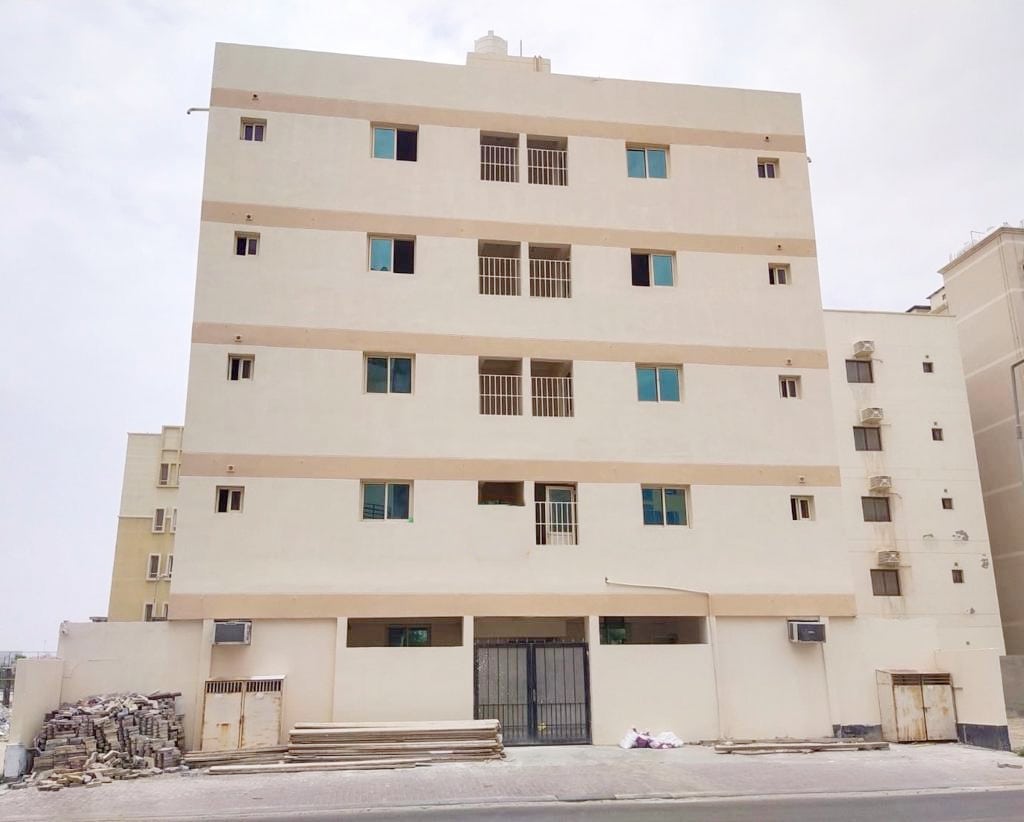 Whole Building For Rent In Hidd - 300 SQM | House me