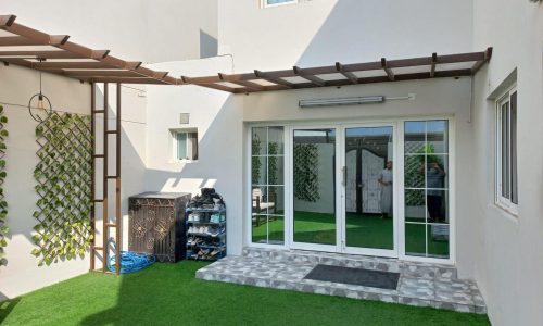 Glorious house with a patio.