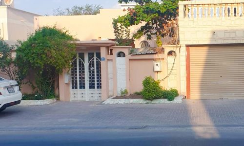 3 Bedrooms Luxury Villa for Sale in Riffa Alhajiyat