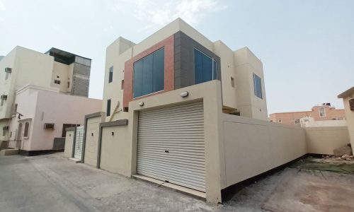 Stunning villa with garage for sale in Al Hajar Area.