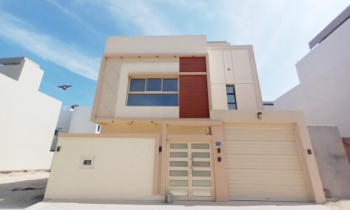 Amazing 3BR Villa with a garage in Jid Al Haj.