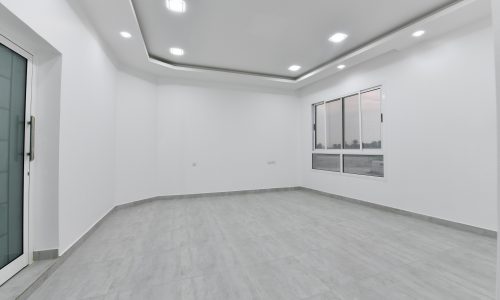 Great SF 3BR Apartment for Rent in Saar with white walls.