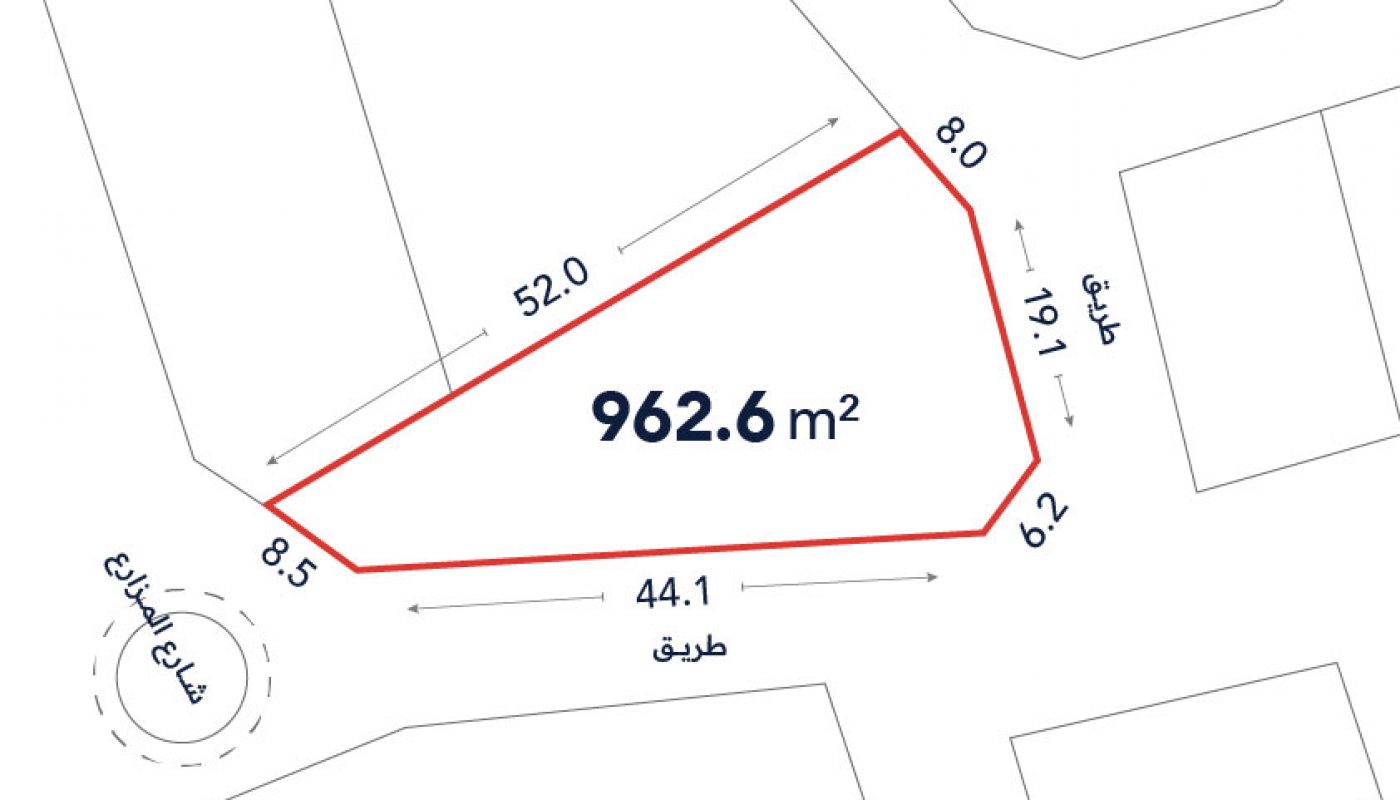 A plot of land outlined in red measures 962.6 square meters, with labeled side lengths in meters and adjacent streets marked in Arabic.