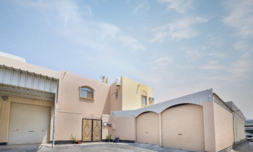 5 Bedrooms Luxury Villa for Sale in Hamad Town