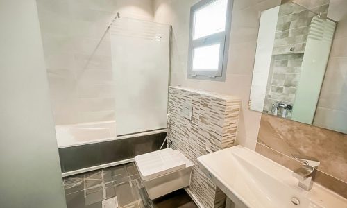 Spacious 5BR Villa with bathroom amenities in Jary Al Shaikh (Riffa).