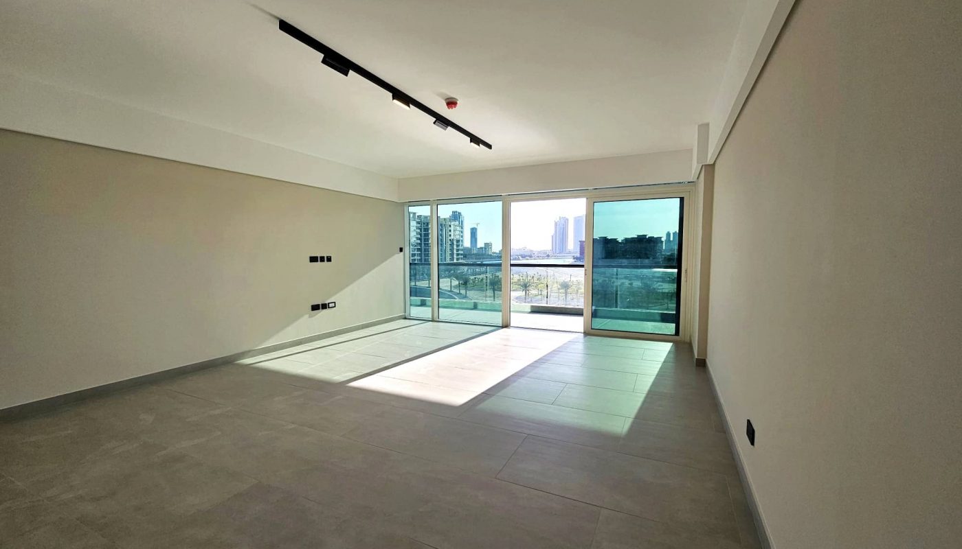 Breathtaking Seaview | Semi-furnished Flat for Rent in Manama