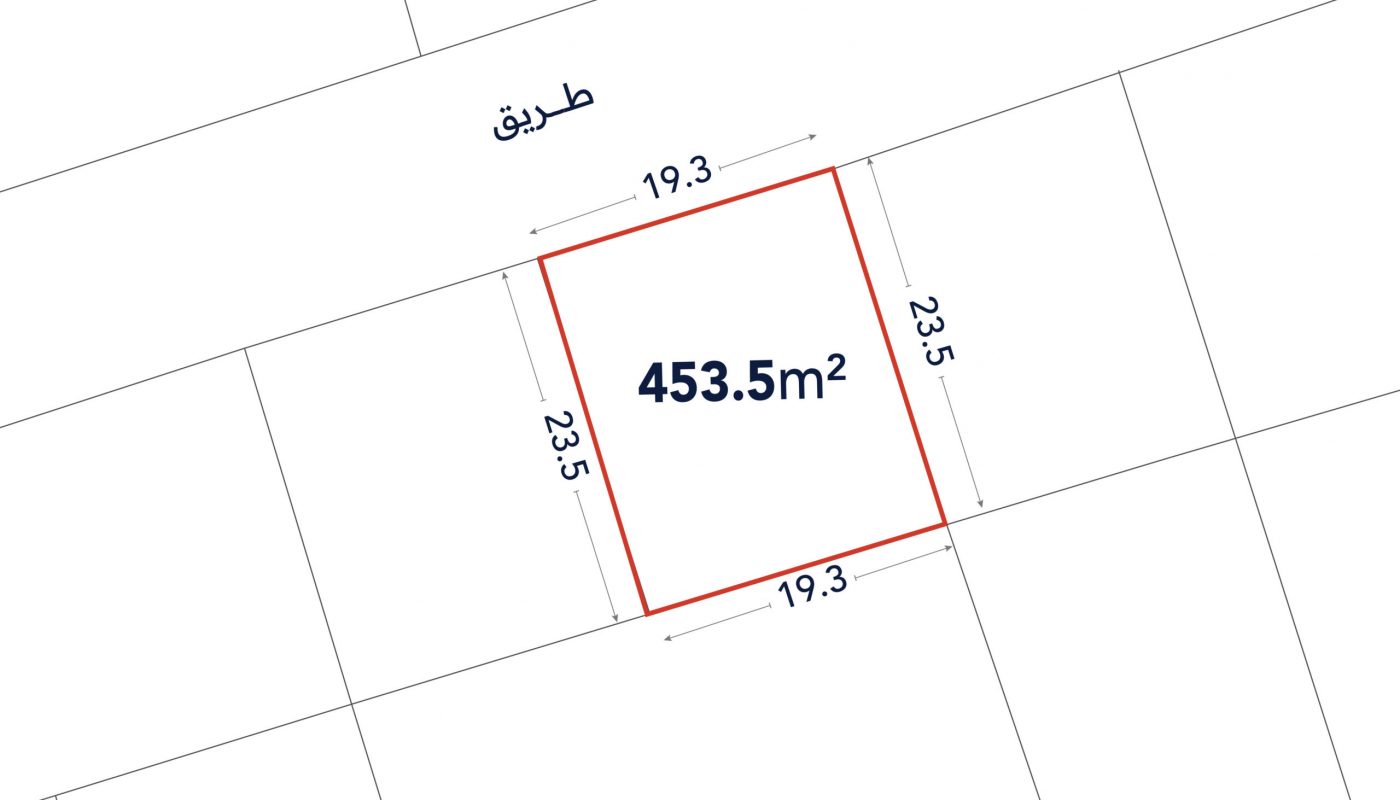 A rectangular plot outlined in red measures 19.3m by 23.5m, with a total area of 453.5 square meters. The top side borders a street labeled “طريق” in Arabic.