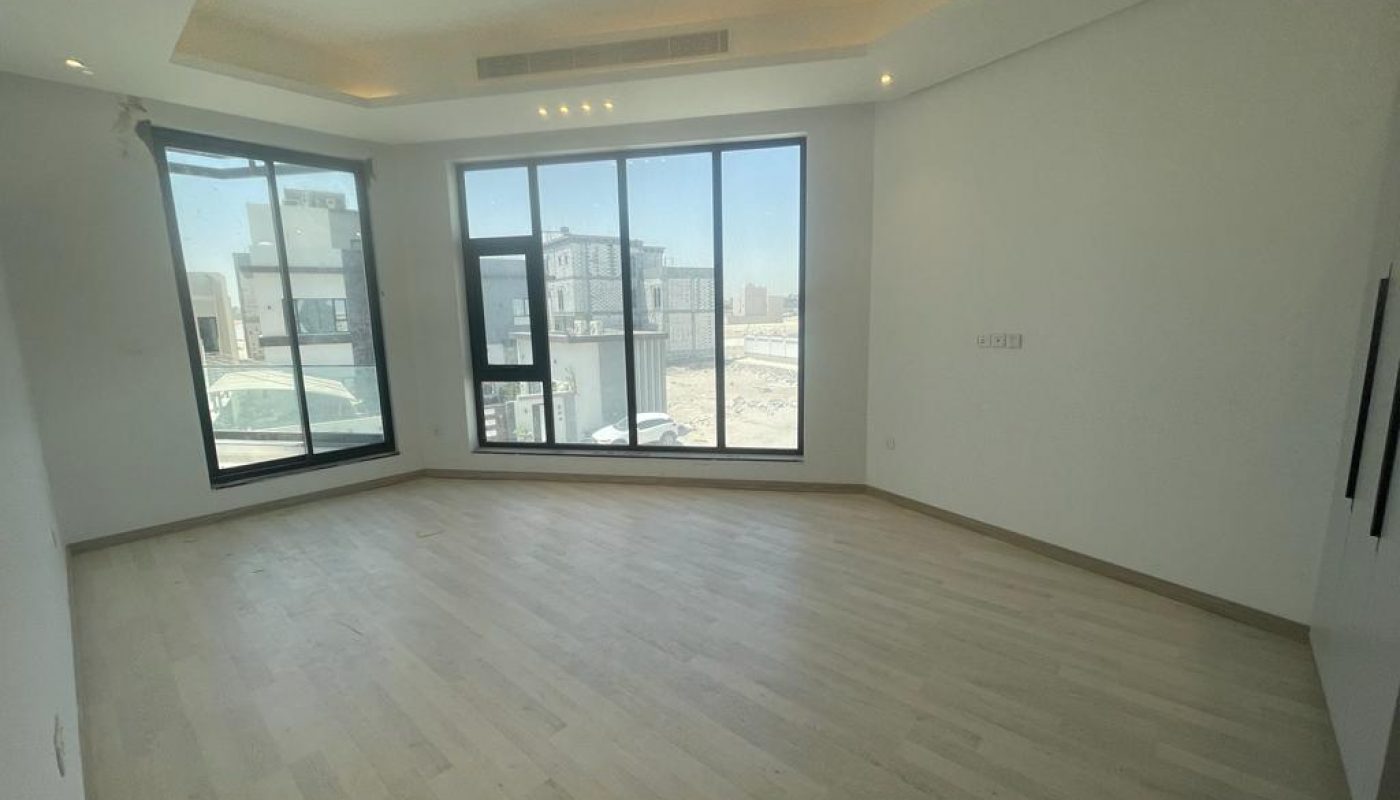 New Luxurious 4 Bedrooms Villas for Sale in Riffa - North