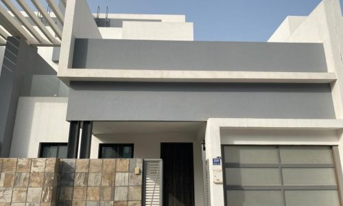 Brand new villa for sale in Dubai.