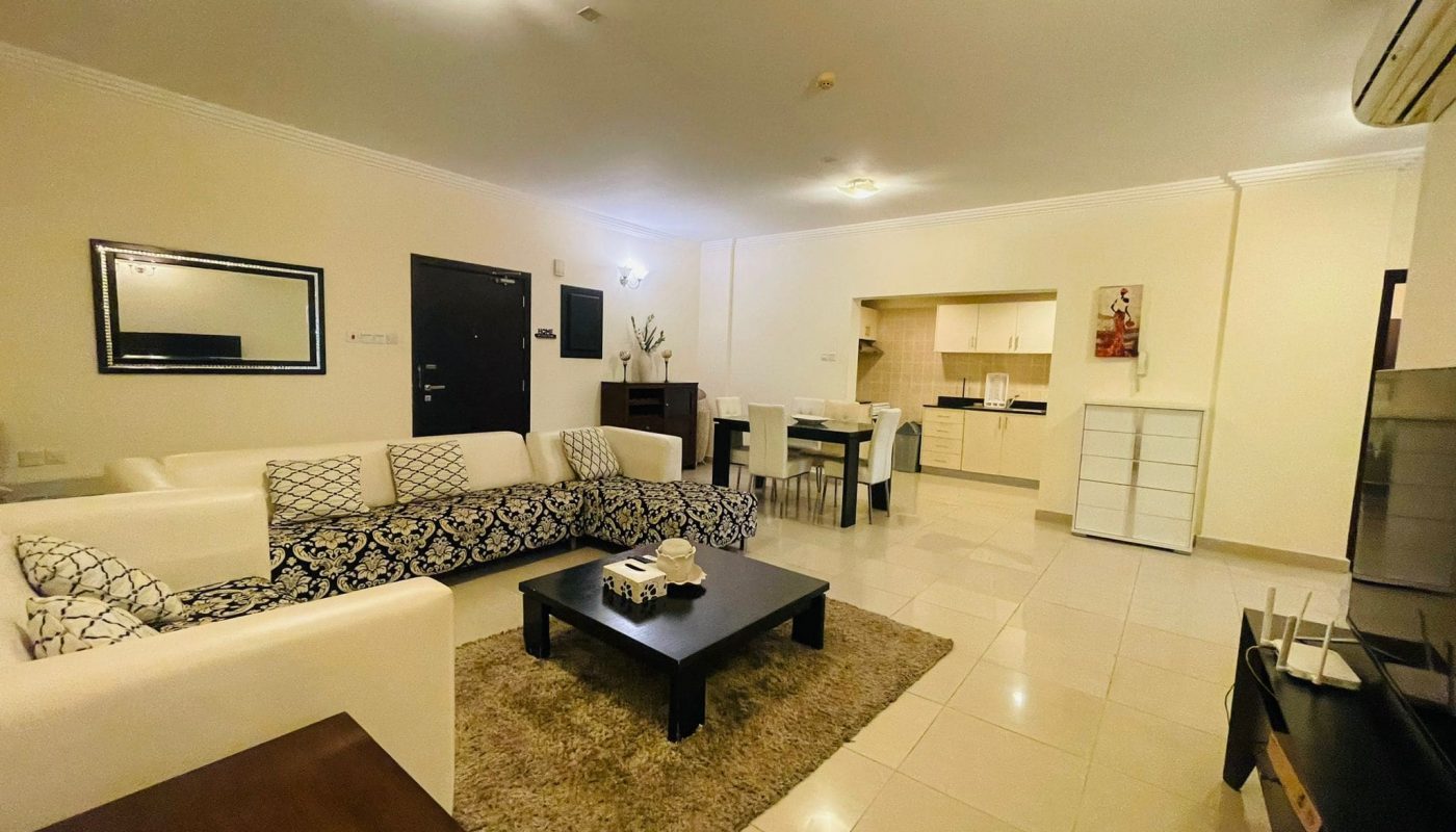 2 Bedrooms Apartment in Juffair With Balcony