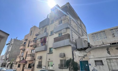 Building for Sale in Salmaniya - 8 Apartments | House me