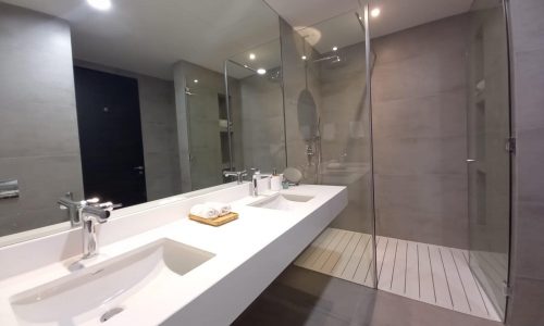 Brand New Luxury Studio for Rent in Bahrain Bay with a modern bathroom.