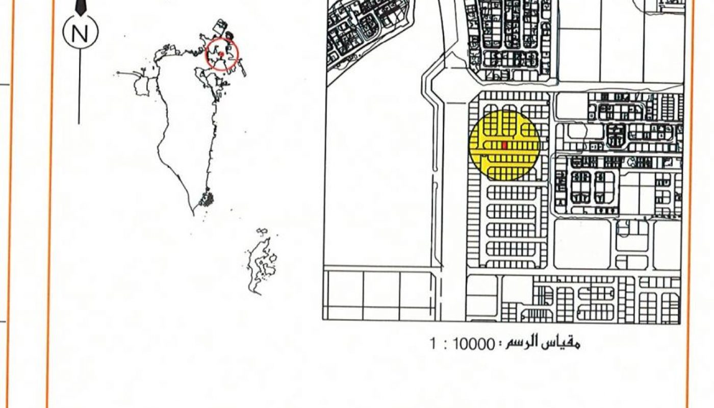 Map showing a detailed layout of a neighborhood with highlighted area. Includes coordinates, plot number, and scale.