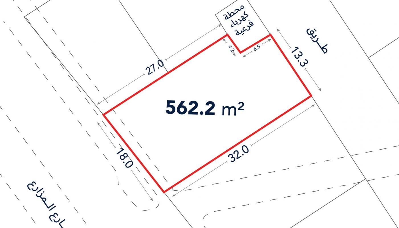 A rectangular land plot outlined in red, labeled 562.2 m², with surrounding street names and measurements in meters along each side.