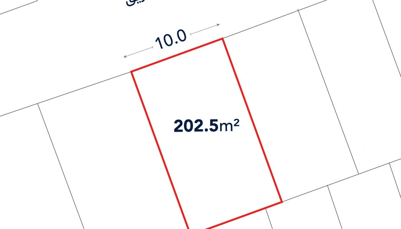 A plot of land measuring 202.5 square meters is shown with a 10.0 meter frontage on a street labeled in Arabic.